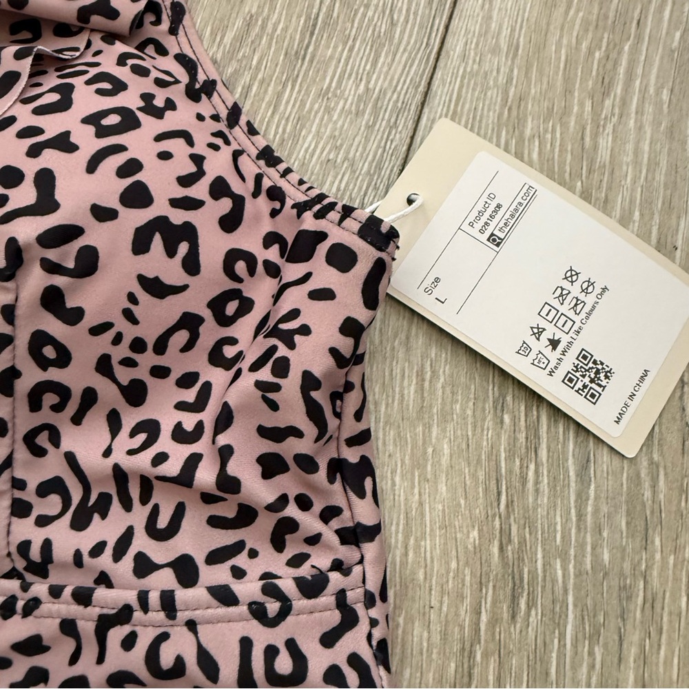 Halara Pink Leopard Print Swim Top size L - Picture 2 of 3